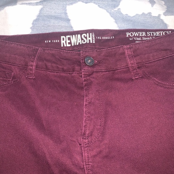 Women’s Mid Rise Jeans - Picture 3 of 4